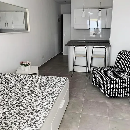 Apartment Studio With Sea Views In *