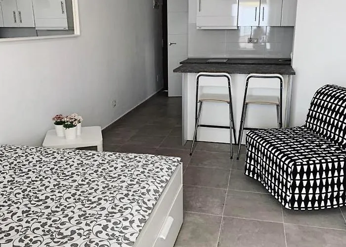 Appartement Studio With Sea Views In *